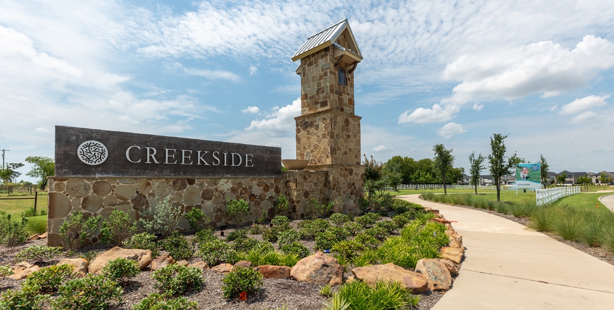 Creekside community thank-you banner